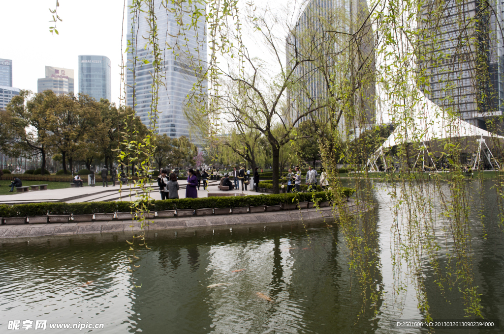 陆家嘴中心绿地