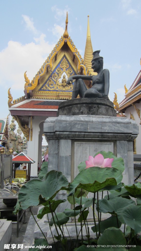 泰国风景泰国寺庙金顶