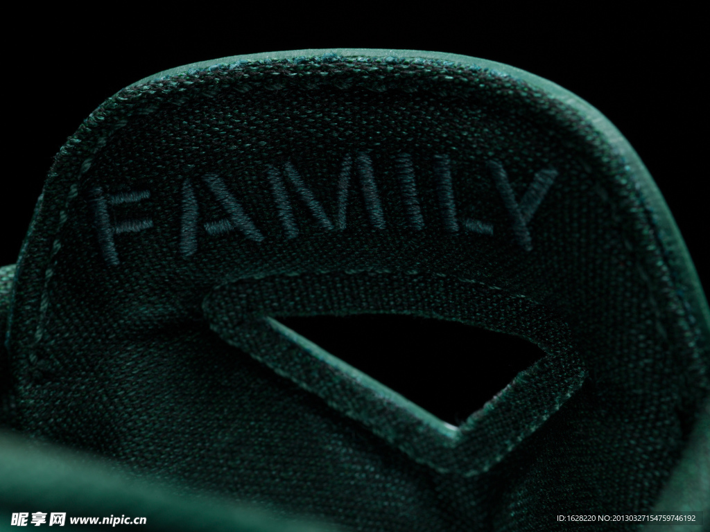 NIKE 篮球鞋
