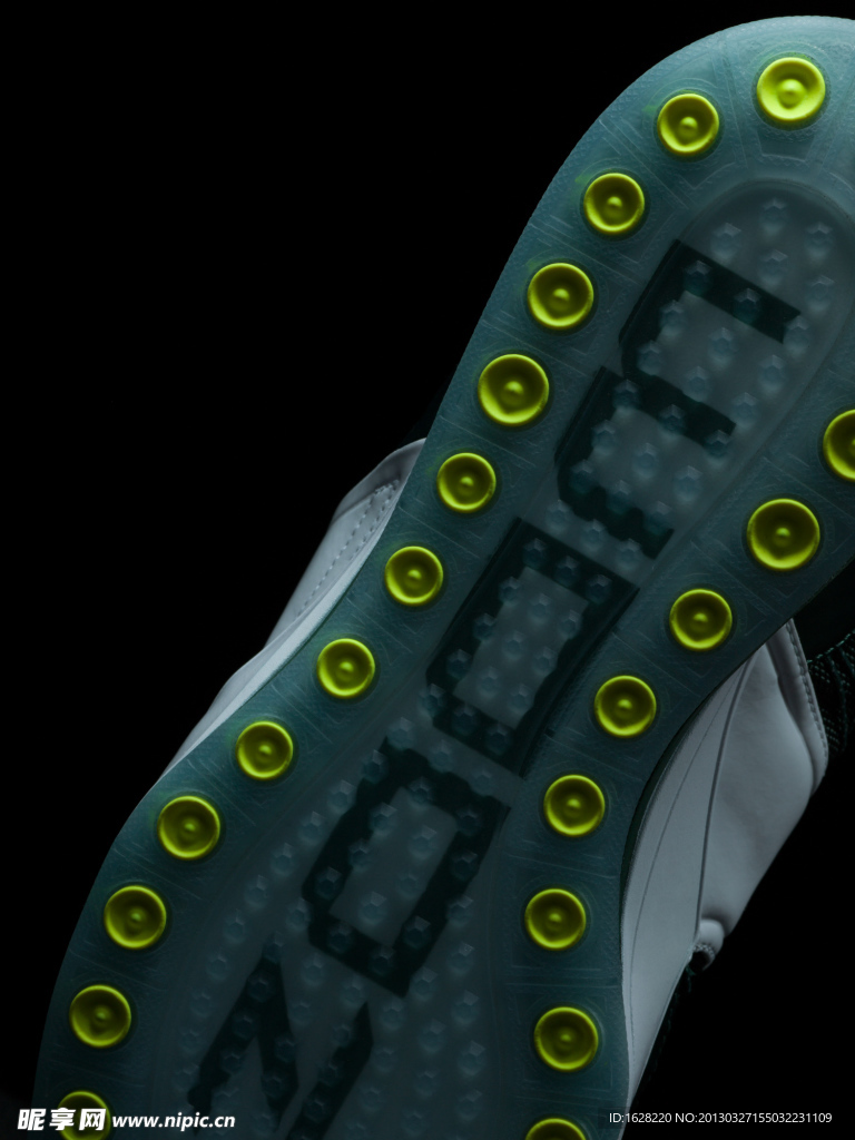 NIKE 篮球鞋