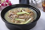 啤酒焖东山羊
