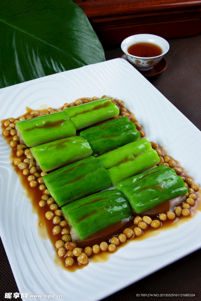 黄豆煮苦瓜