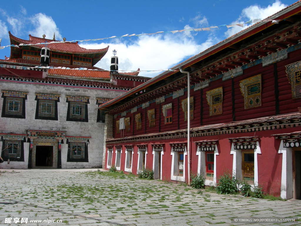 塔公寺庙