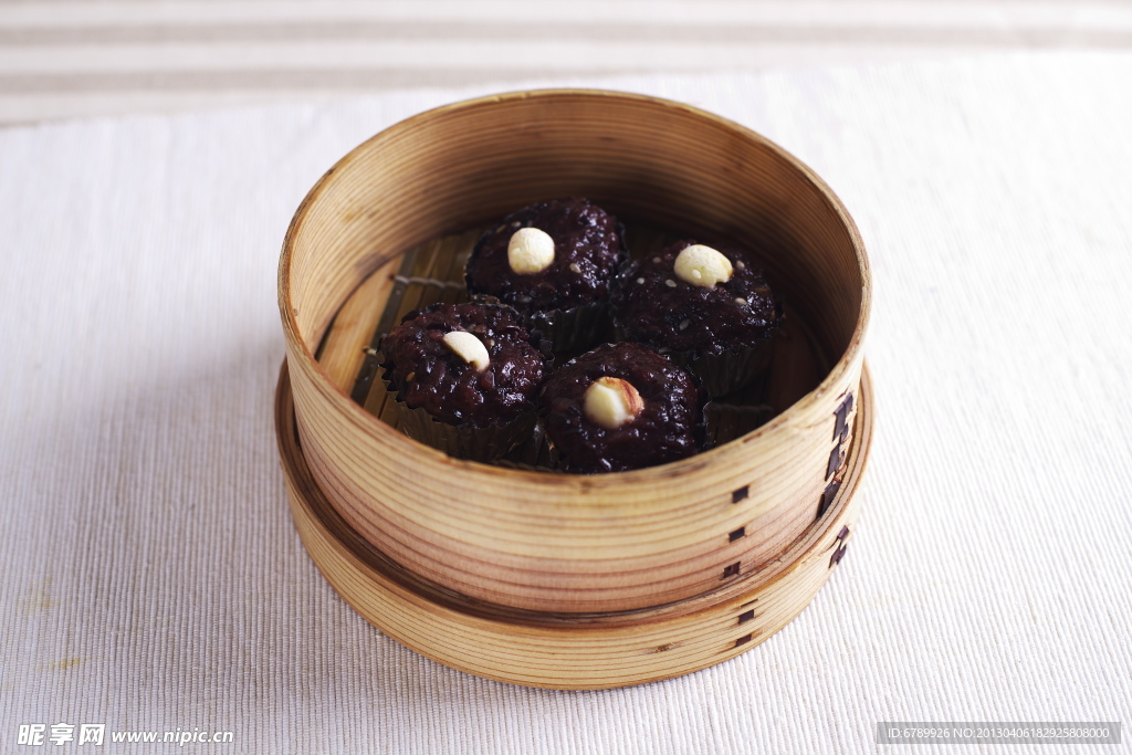 黑糯米糕