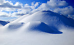 碎石雪堆
