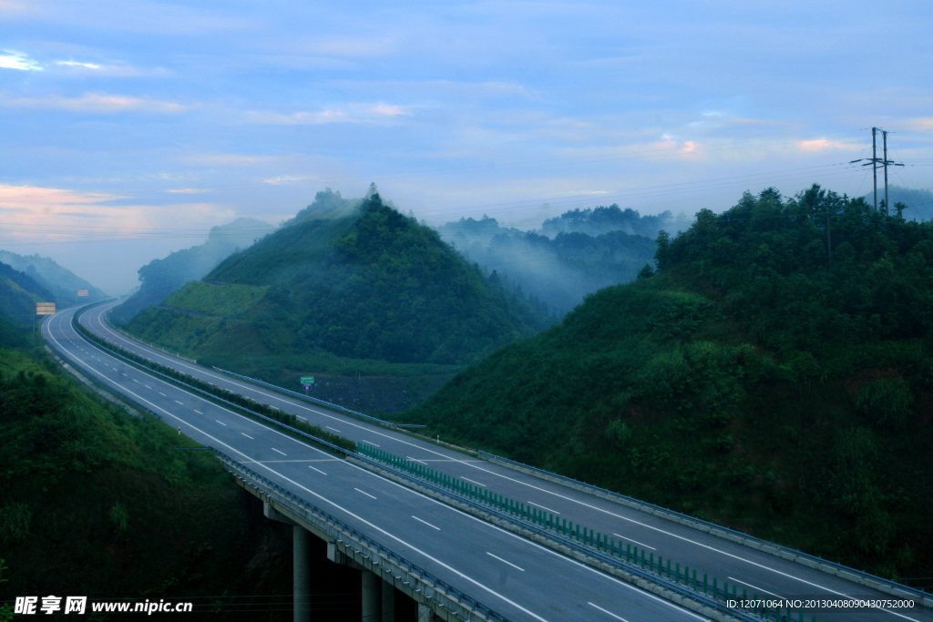 天堂之路 高速公路