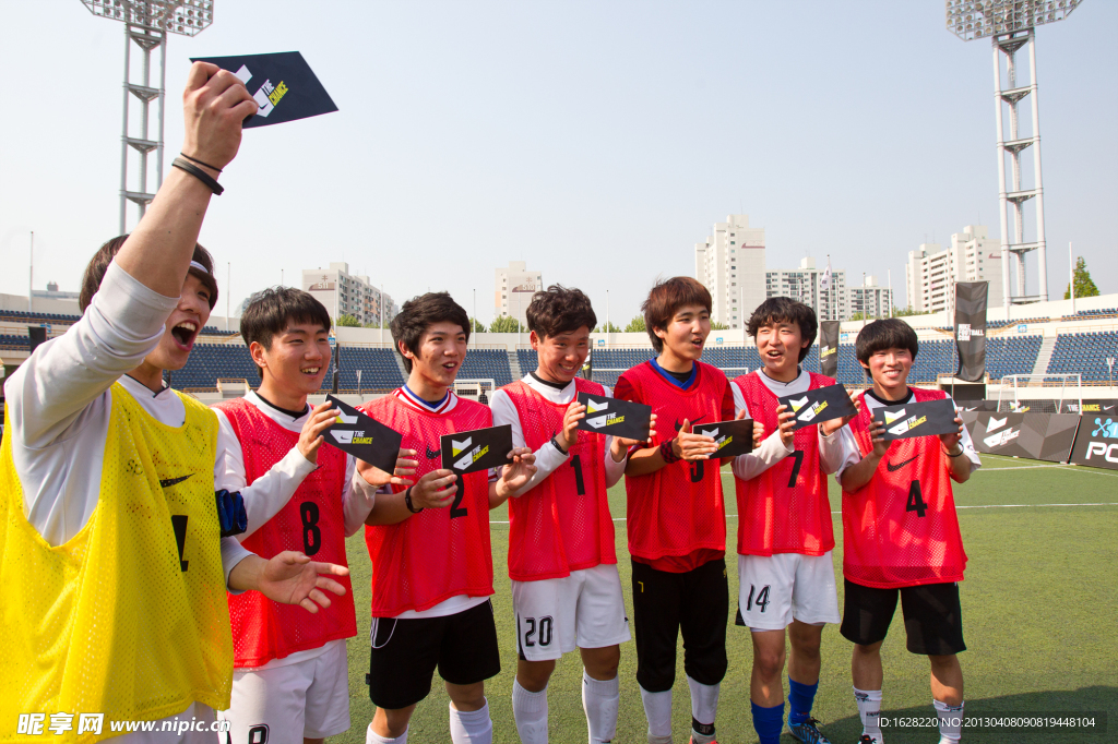 NIKE 青年足球