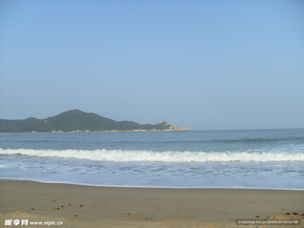 海边 沙滩 波浪蓝天