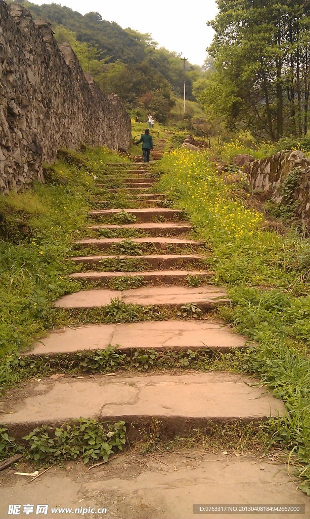 乡间石板小路