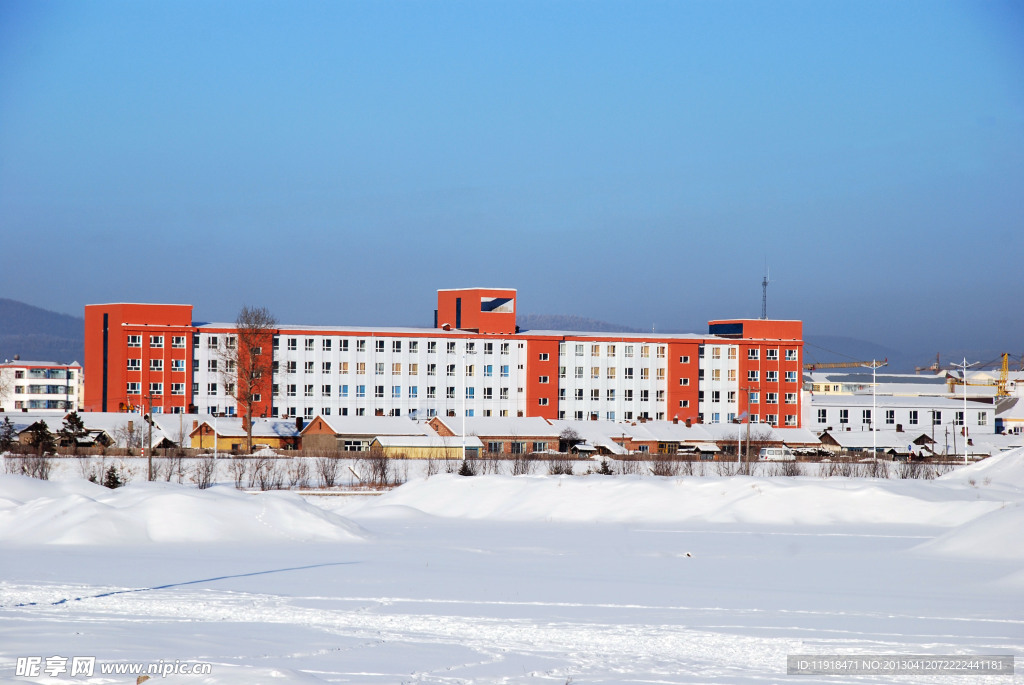 教学楼冬天前景