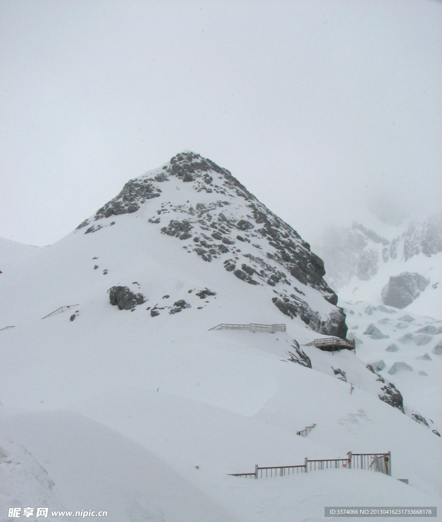 雪山