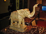 象牙大象雕塑