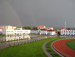 雨中校园彩虹
