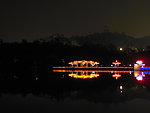 夜色麓湖公园小凉亭