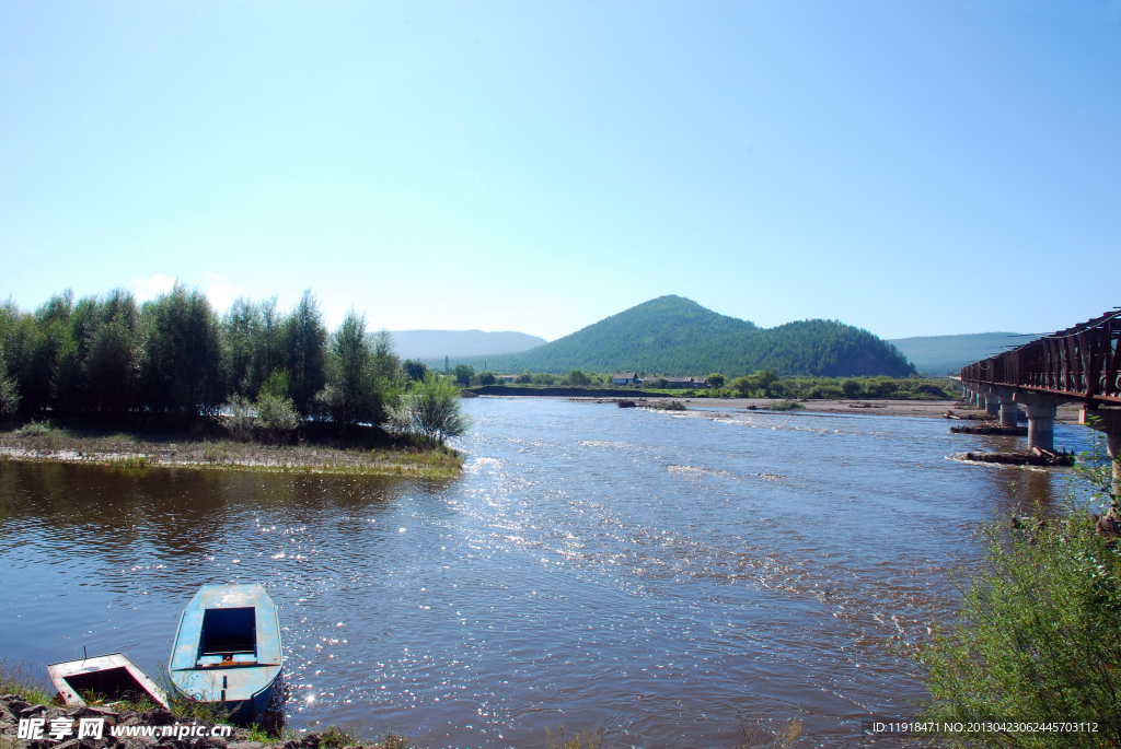 馒头山夏天晨景