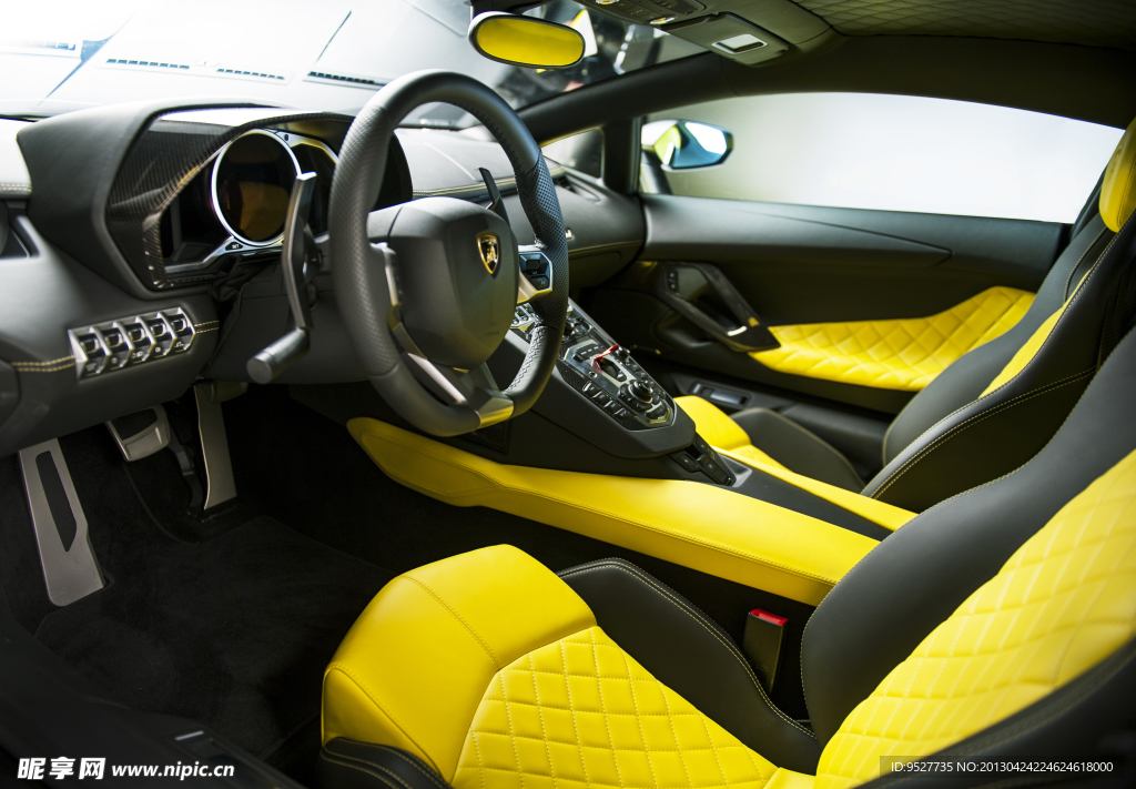兰博基尼aventador