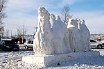 冬季那达慕的雪雕