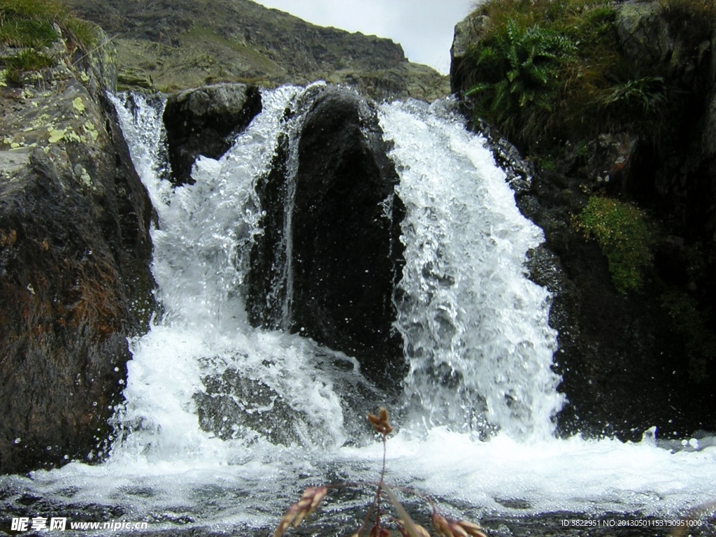 山间小溪