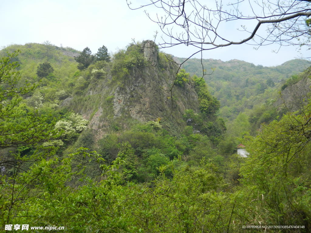 绿山山峦