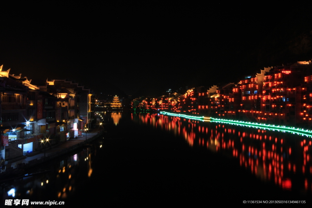 贵州镇远夜景