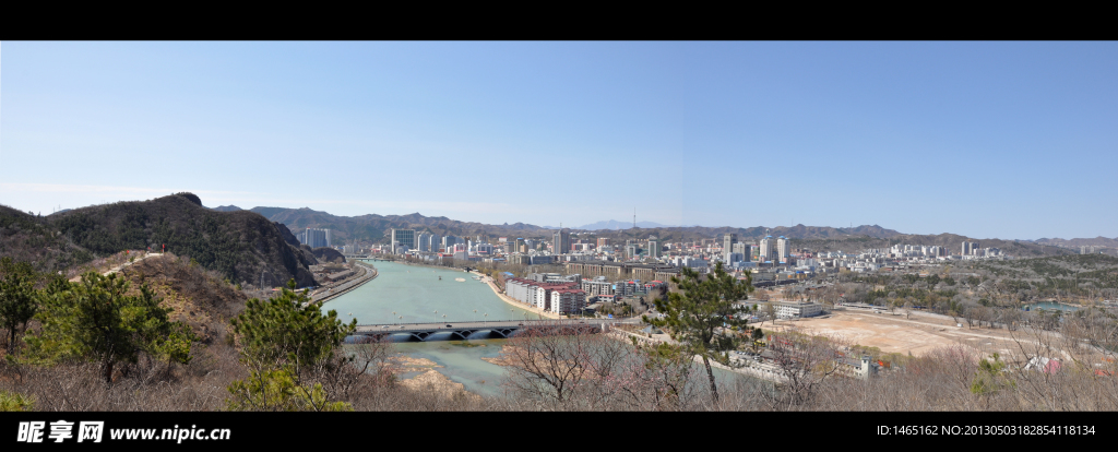 山城承德市貌全景