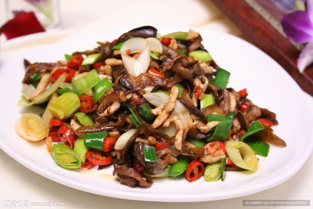 肉丝炒木耳