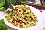 西芹炒香干