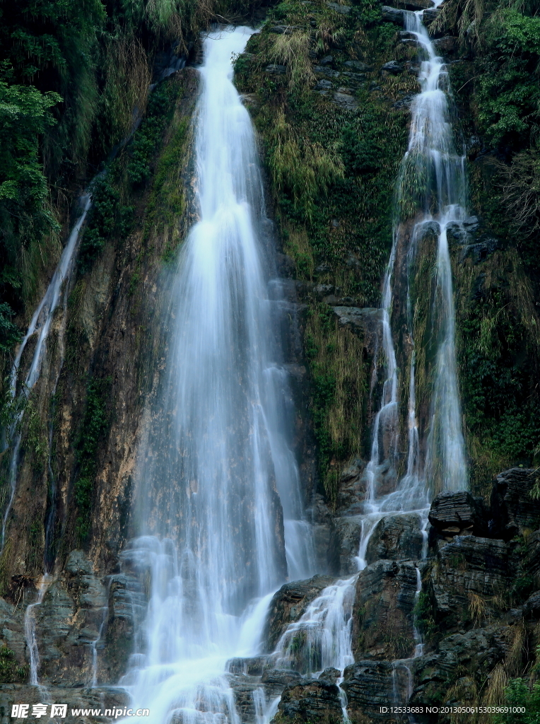 瀑水
