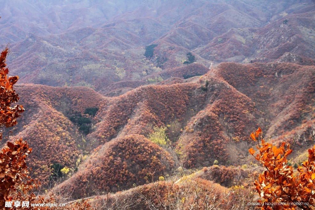 喇叭沟门的山