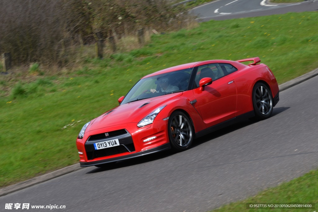 日产GTR