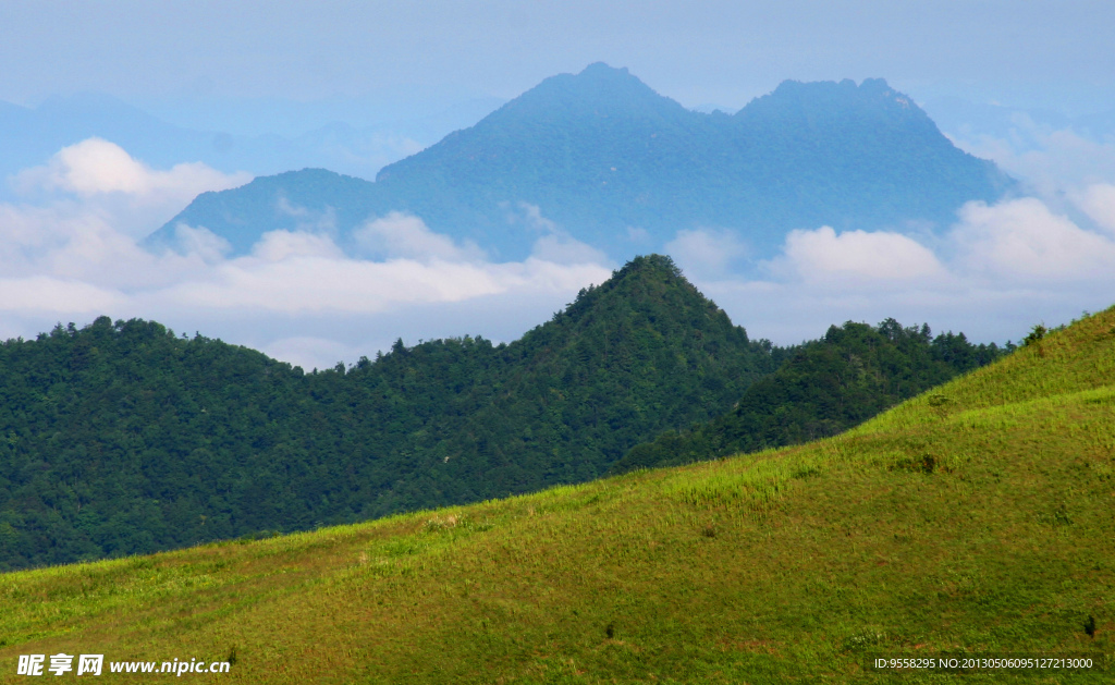 平利风光照 山色正阳