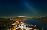 皇后镇夜景