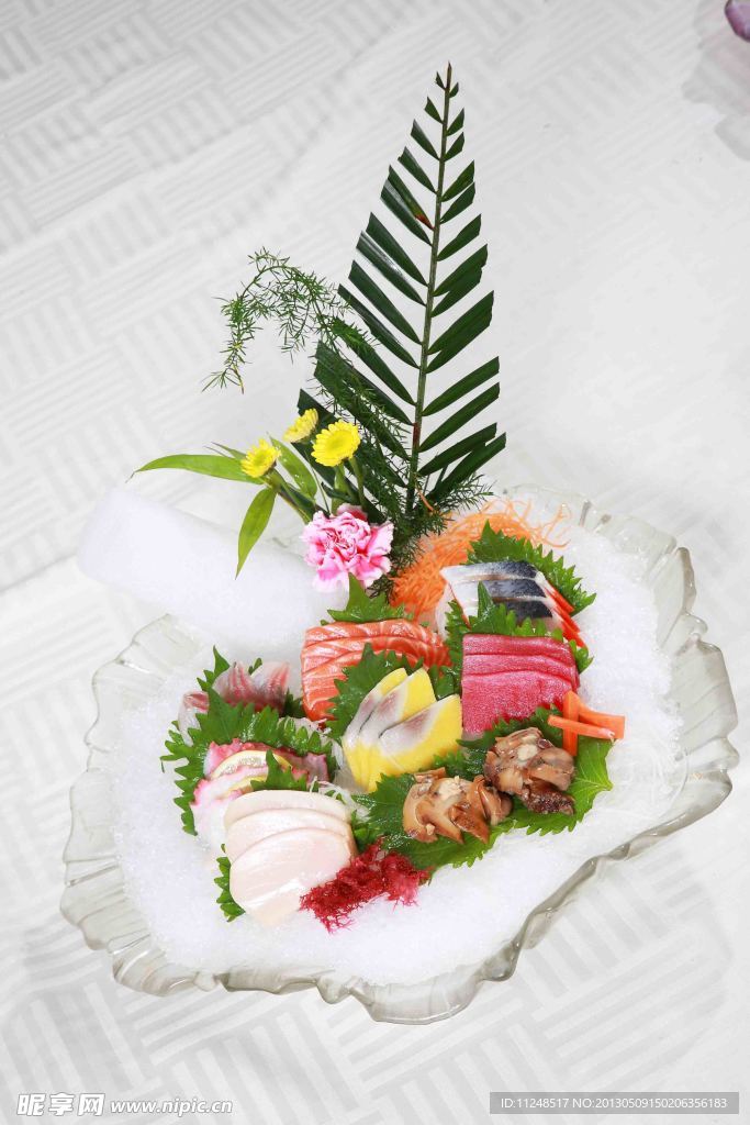 樱花刺身拼盘