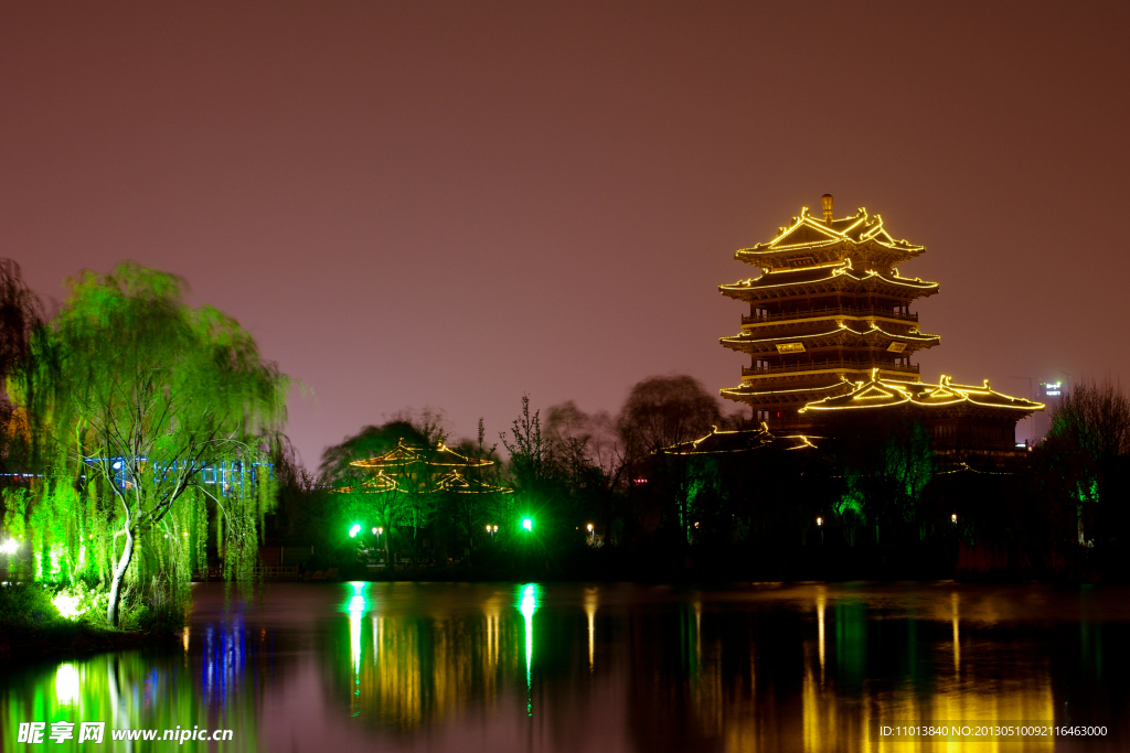 济南大明湖夜景