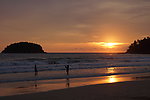夕阳下的普吉岛海边