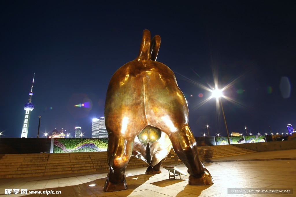 外滩金牛
