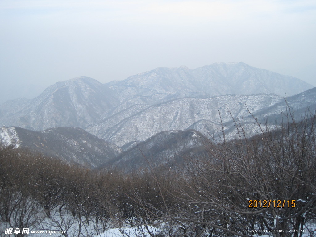 雪后远山风景