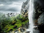 高山泉水