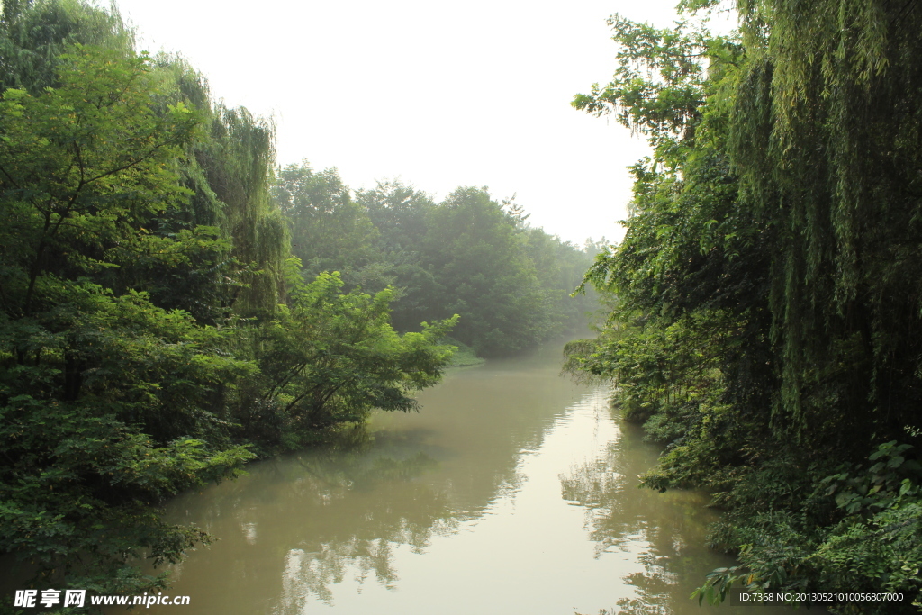 公园小河