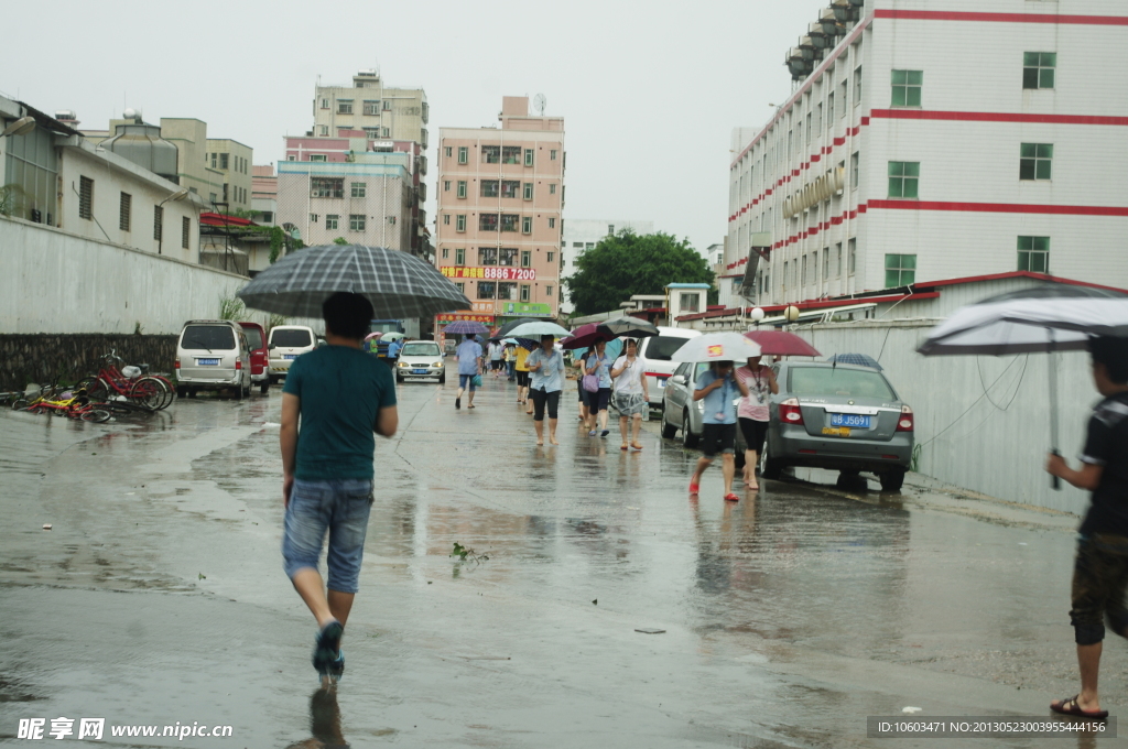 雷雨景观