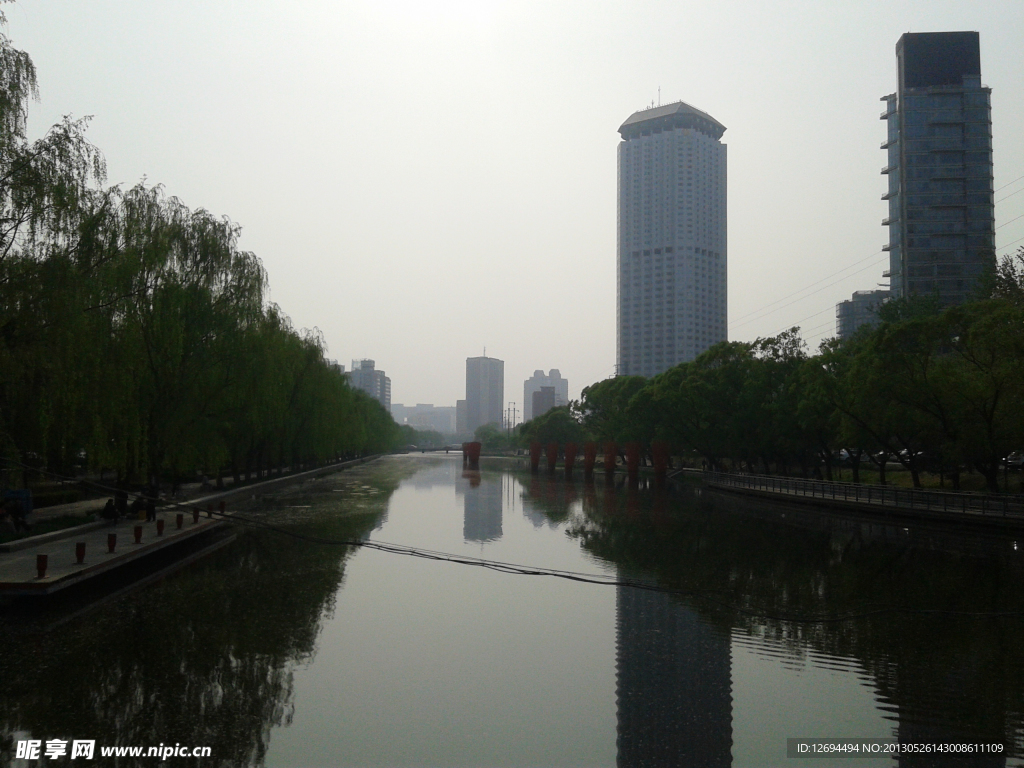 滨水建筑