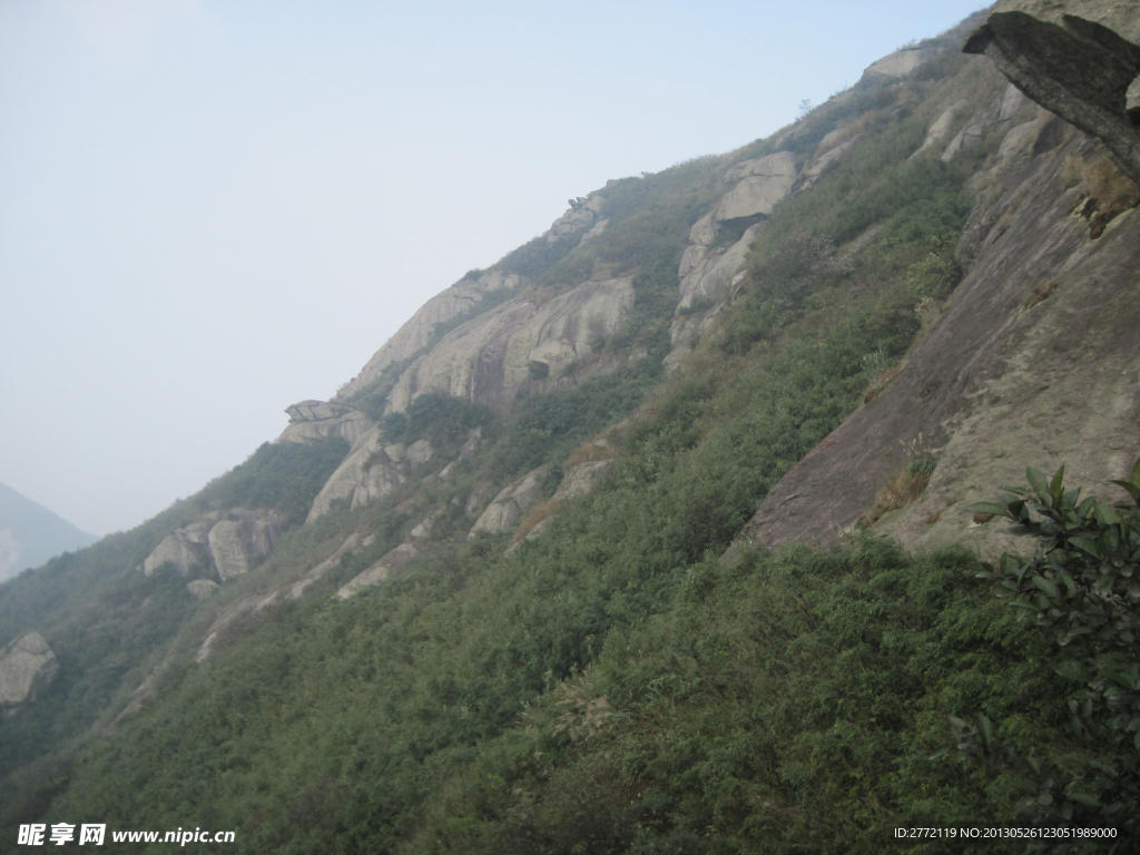 山峰石