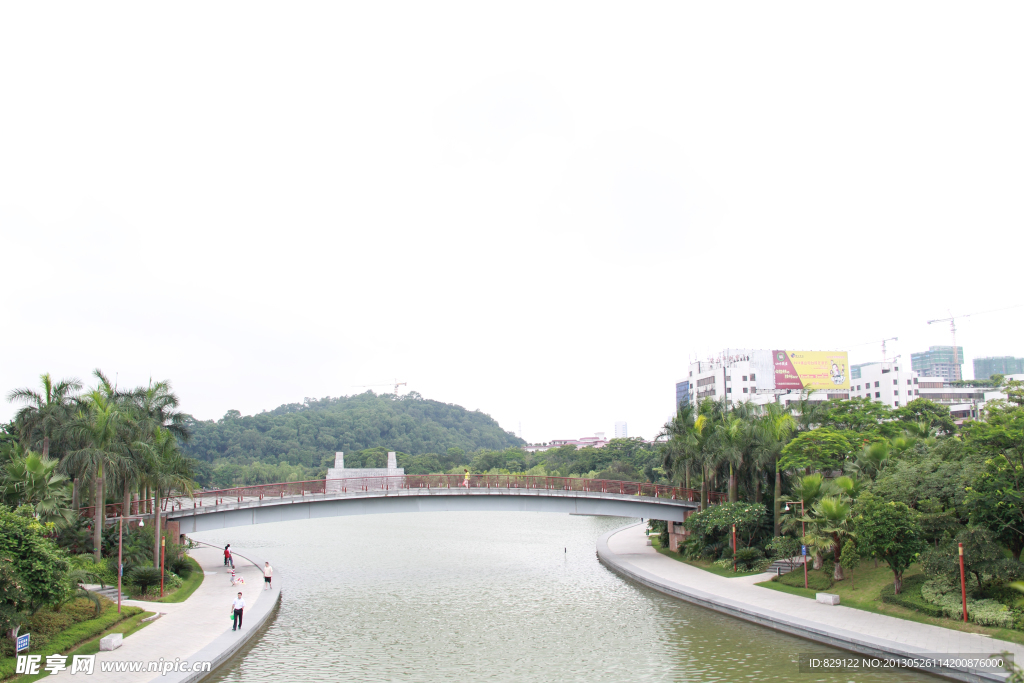 雷岗公园一角