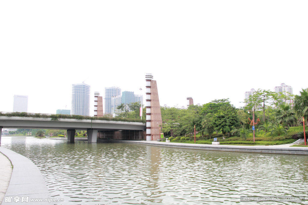 雷岗公园一角