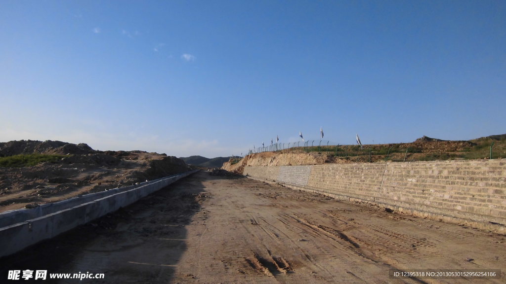 第三垃圾处理厂公路