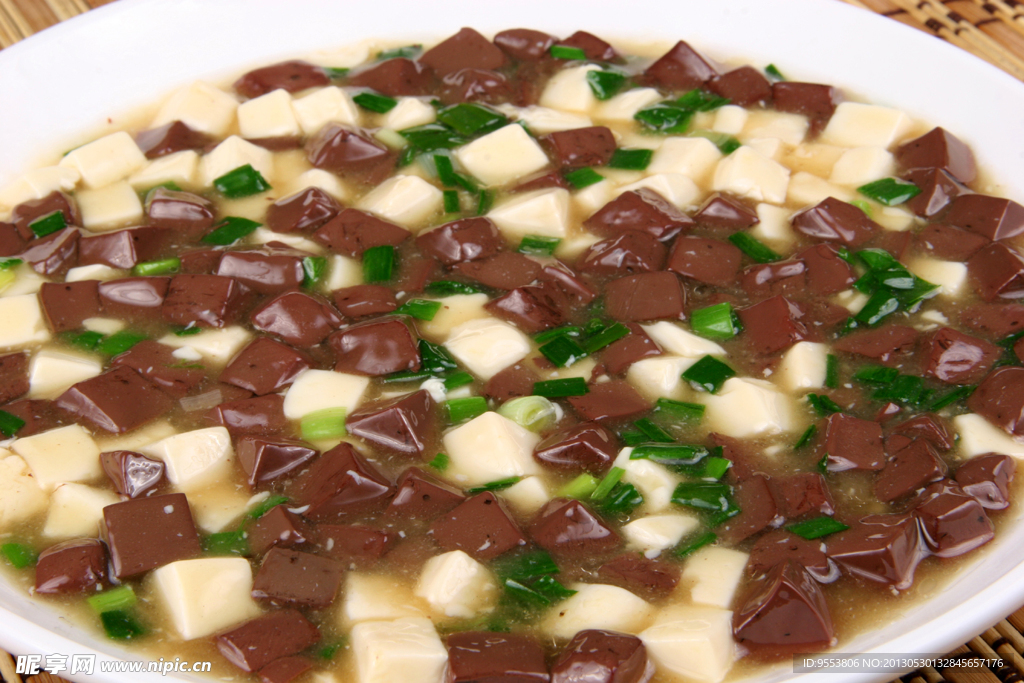 青蒜鸡鸭血豆腐