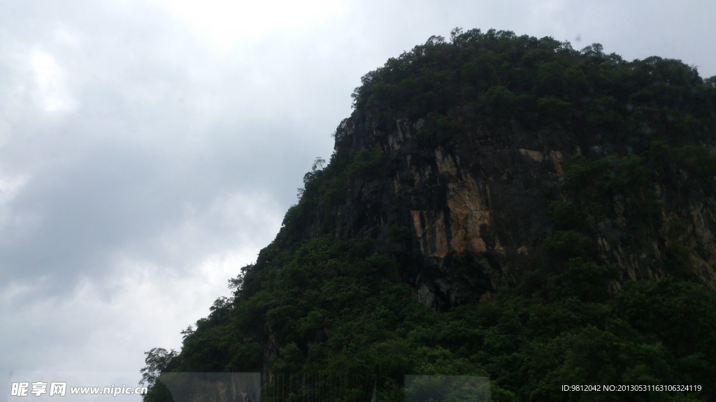 山峰