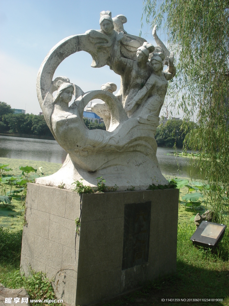 公园艺术雕塑