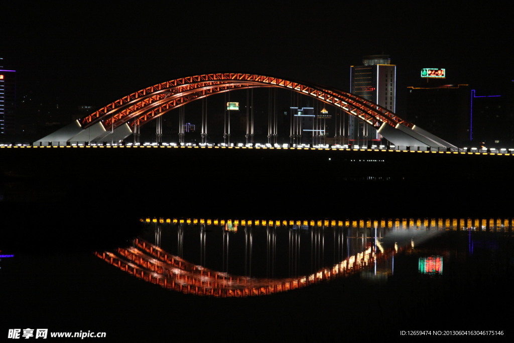 桥夜景