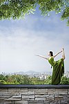 女人跳舞